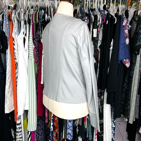 NWOT |•KUT FROM THE KLOTH•| Grey Faux Leather Ruffle Front Jacket Size XL - Picture 9 of 16